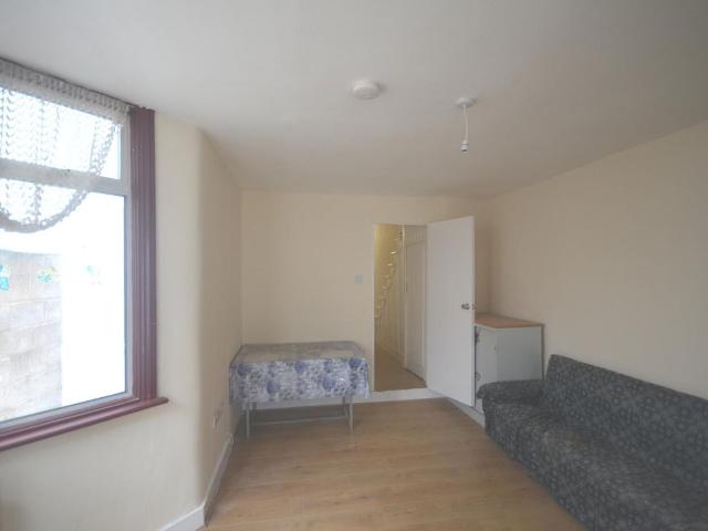 Apartment for rent in Upton Park, Greater London