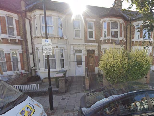 House for rent in London Borough of Newham, Greater London