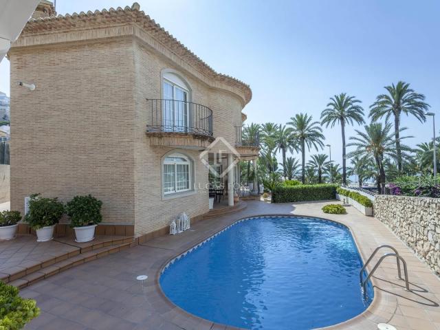 Casa en venta en Valencia, Urbanización Cap Blanc