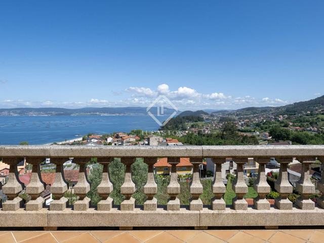 Casa en venta en Cela, Bueu