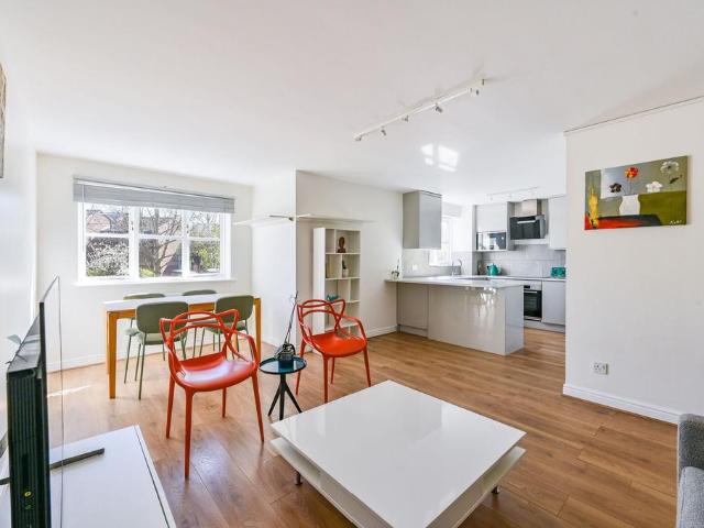 Apartment for rent in Finchley, Greater London
