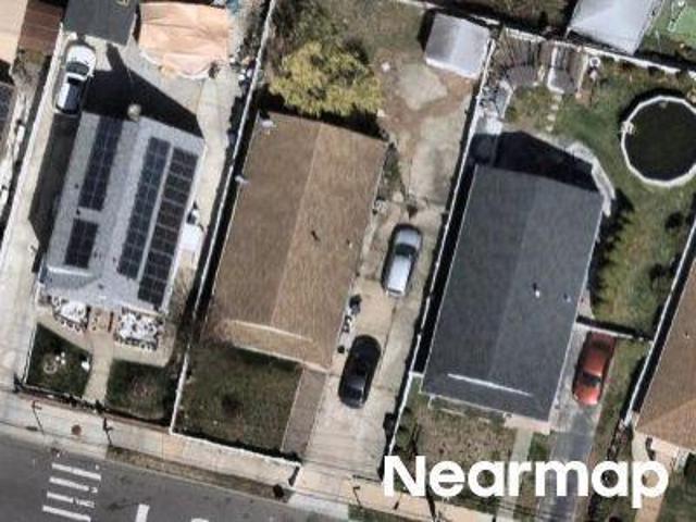 House for sale in Queens, Arverne