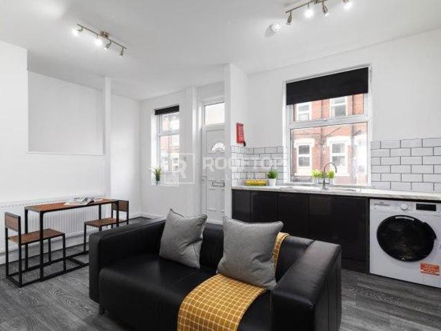 House for rent in Woodhouse, West Yorkshire