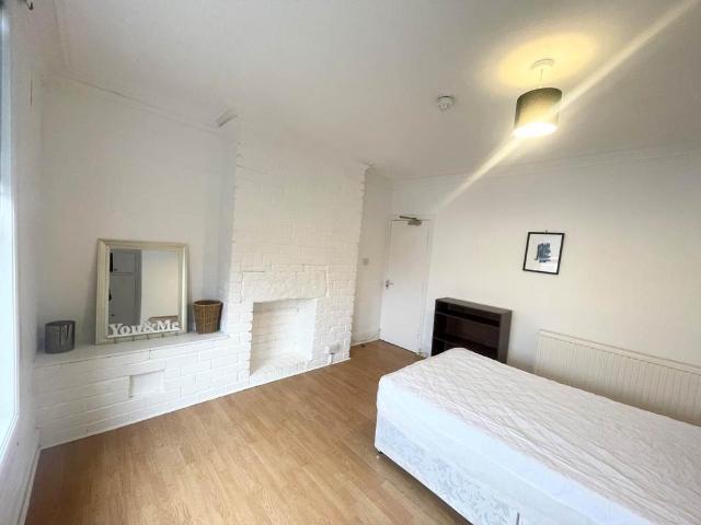 House for rent in Woodhouse, West Yorkshire