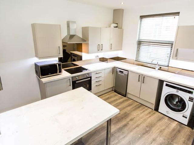 House for rent in Woodhouse, West Yorkshire