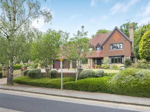 House for sale in Lucastes, Perryfields