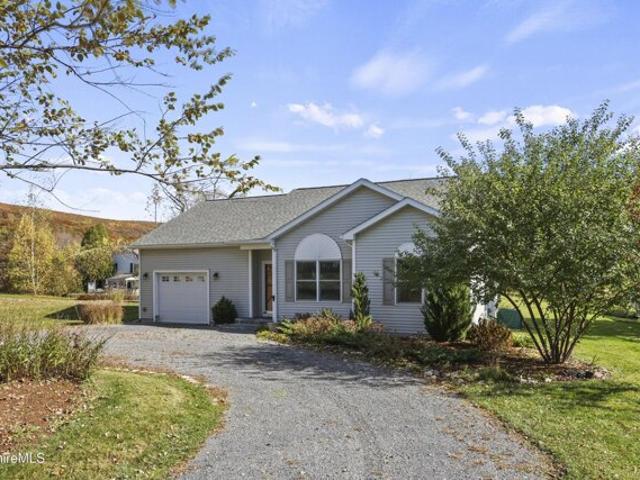 House for sale in The Spruces Park, Williamstown
