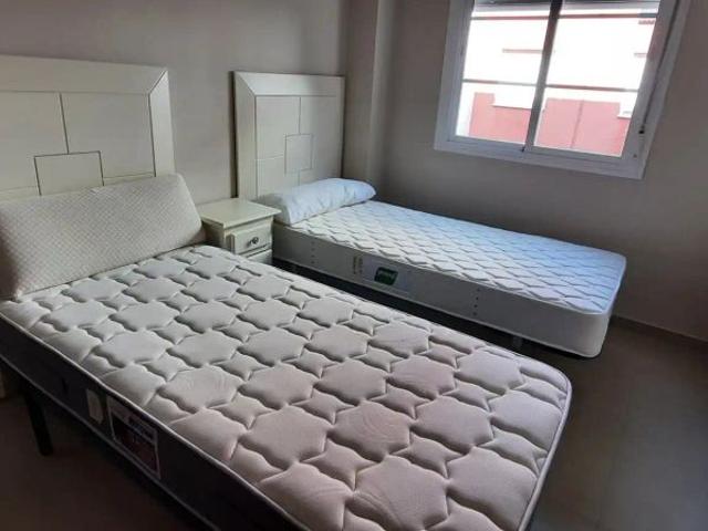 Apartamento en alquiler en Zona 2 (Centro y San Francisco), Lucena