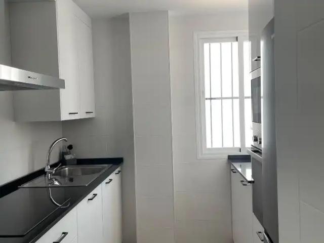 Apartamento en alquiler en Zona 2 (Centro y San Francisco), Lucena