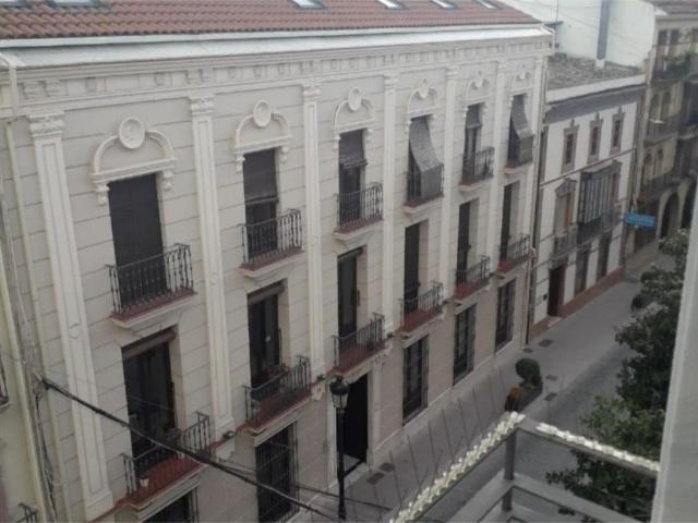 Apartamento en alquiler en Zona 2 (Centro y San Francisco), Lucena