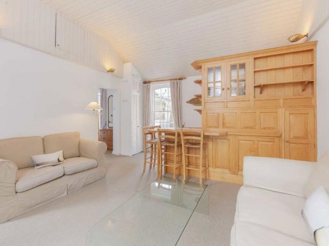 Apartment for rent in Kensington, Greater London