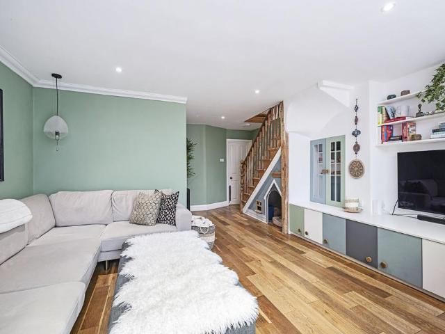 Apartment for rent in Highbury, Greater London