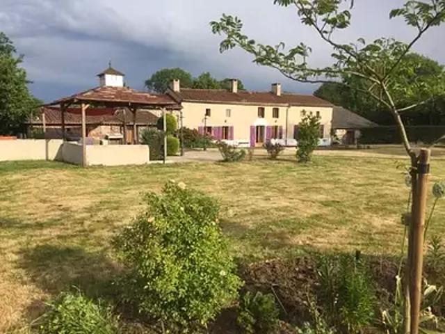 Maison vente à Montmorillon, Luchapt