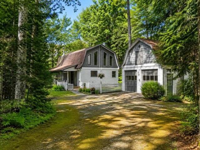 House for sale in Saint Albans, Somerset County
