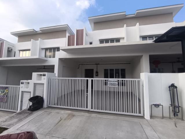 Terraced House for sale in Sendayan Village, Negeri Sembilan