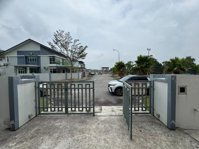 Residential House for sale in Sendayan Village, Negeri Sembilan