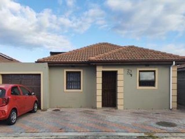 House for sale in Mitchells Plain, Western Cape