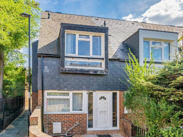 House for rent in London Borough of Lewisham, Greater London