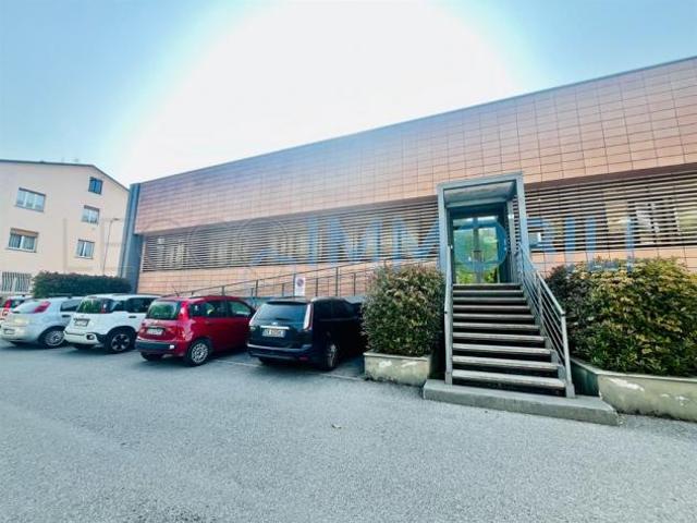 Ufficio in vendita a Malgrate, Lecco