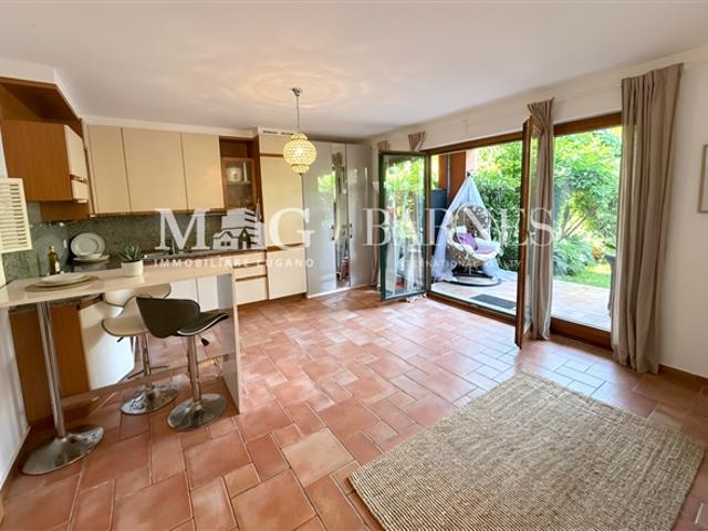 Wohnung kaufen in Collina d'Oro, Tessin