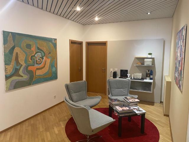 Büro mieten in Aldesago, Tessin
