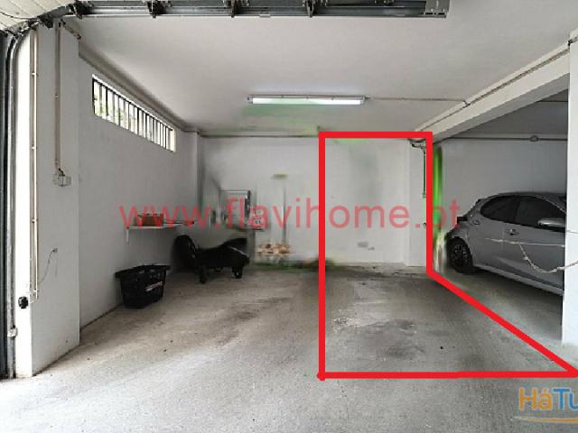 Garagem venda em Argeriz, Vila Real
