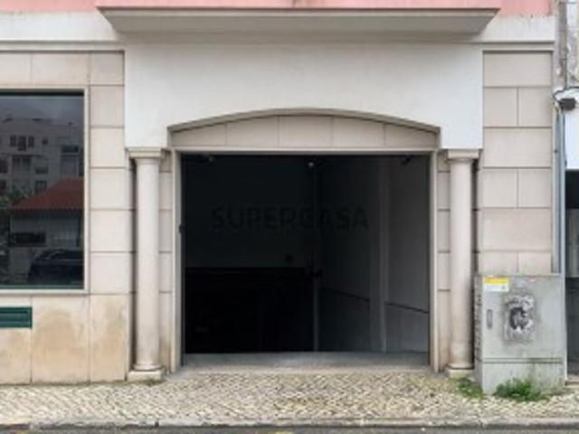 Garagem venda em Casal do Brejo, Caldas Da Rainha