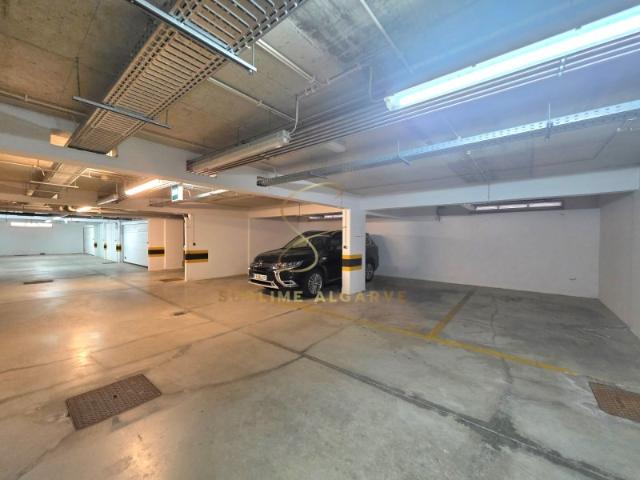 Garagem venda em Lagos, Faro