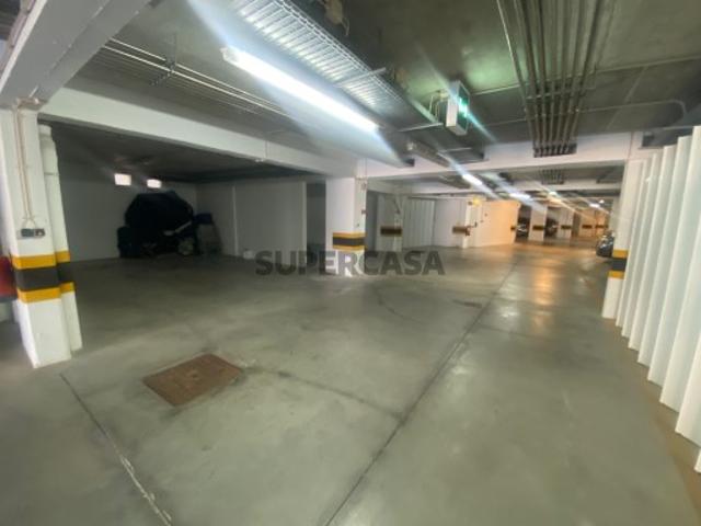 Garagem venda em Lagos, Faro