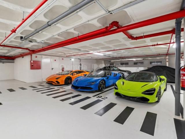 Garagem venda em Avenidas Novas, Lisboa