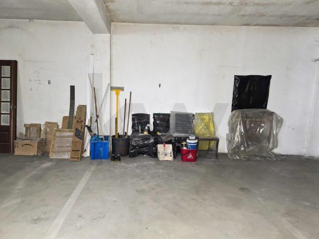 Garagem venda em Açores, Ilha De São Miguel