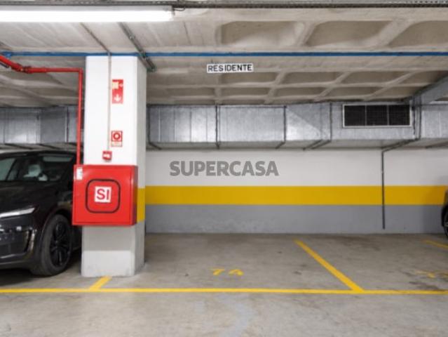Garagem venda em Lisboa