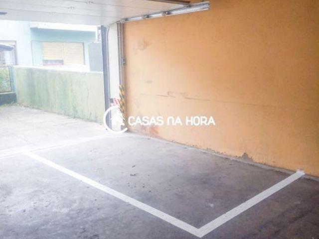 Garagem alugar em Vila Nova De Gaia, Porto