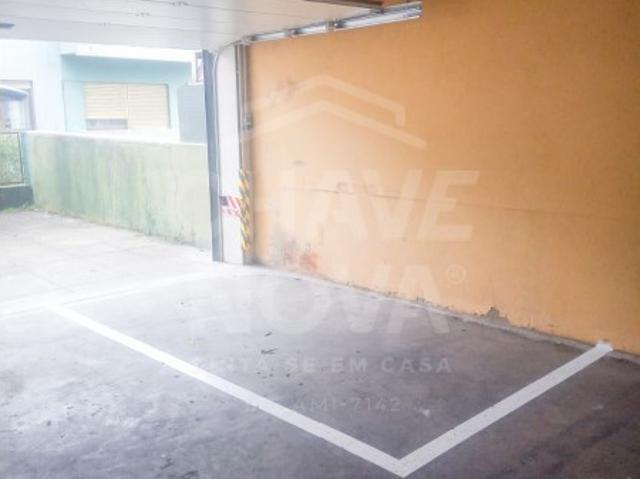 Garagem alugar em Vila Nova De Gaia, Porto