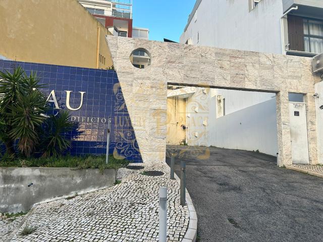 Garagem venda em Santiago, Sesimbra