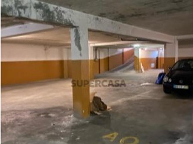 Garagem venda em Vila Nova De Gaia, Mafamude