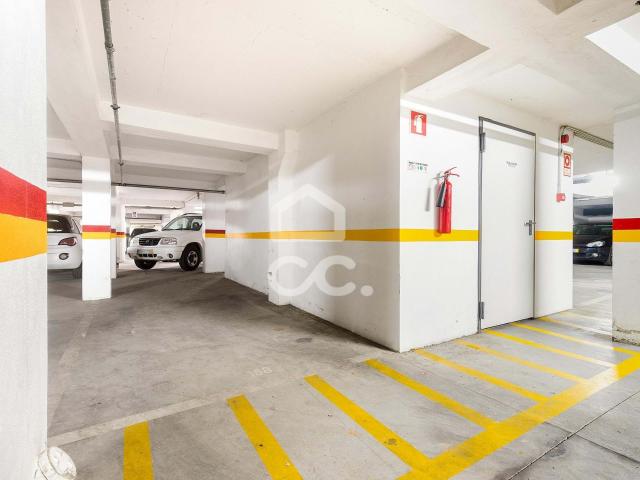 Garagem venda em Évora