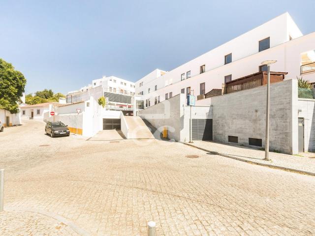 Garagem venda em Évora