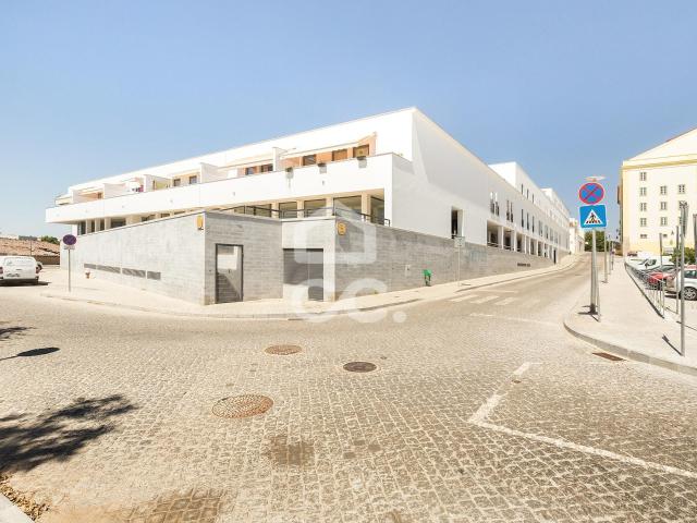 Garagem venda em Évora