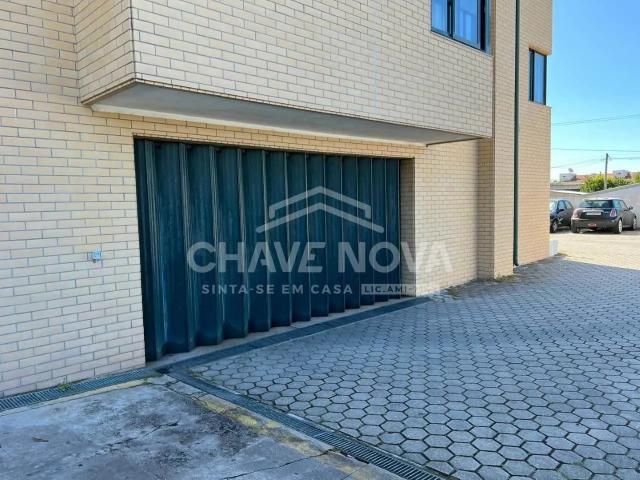 Garagem venda em Vila Nova De Gaia, Porto