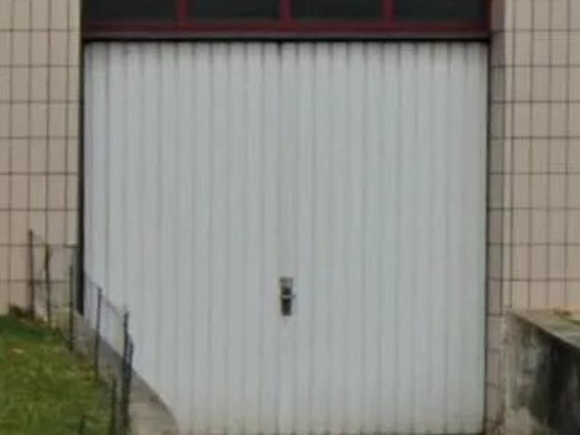 Garagem venda em Vilar de Andorinho, Vila Nova De Gaia
