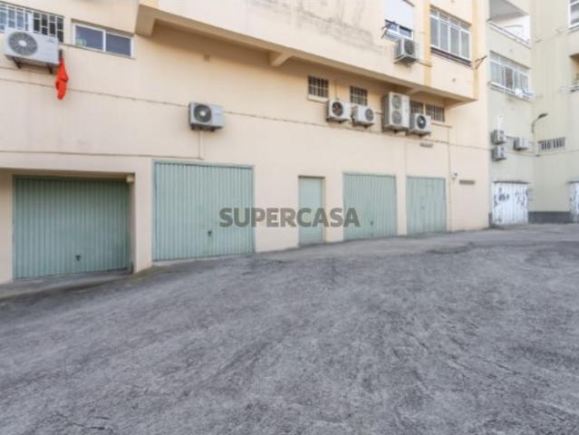 Garagem venda em Terroa, Setúbal