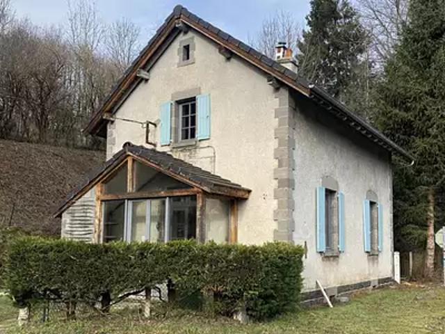 Maison vente à Saint-Flour, Lugarde