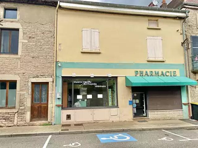 Maison vente à Mâcon, Lugny