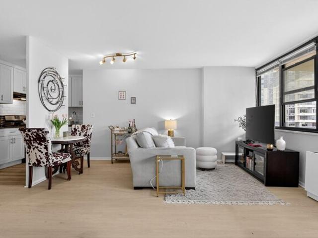Condo for sale in Hudson, New Jersey