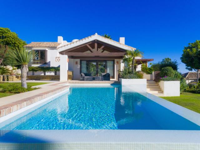 Casa en alquiler en Rícmar, Marbella