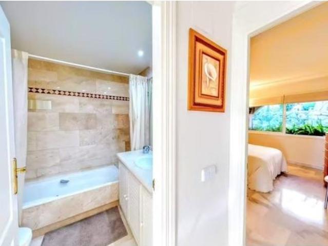 Piso en venta en Nueva Andalucía, Costa del Sol Occidental