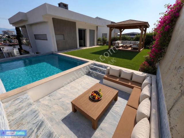 Kuşadasi, Aydin içerisinde satılık Villa