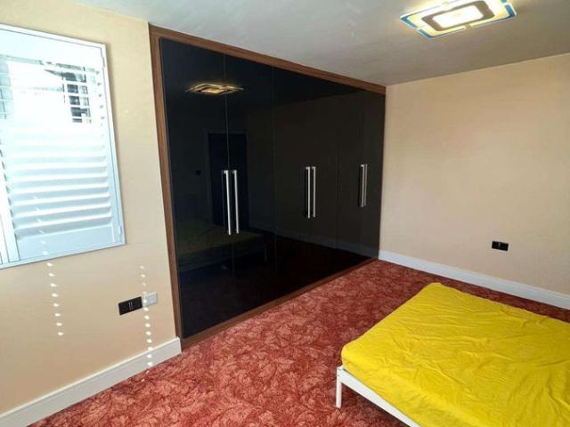 Room for rent in Lane, Greater London