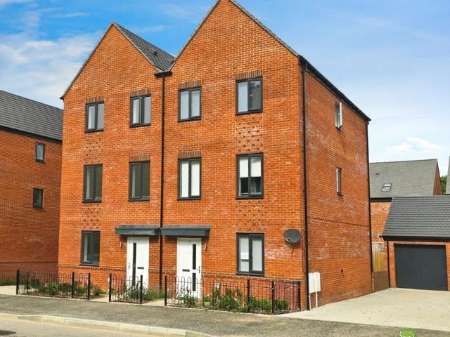 House for rent in Hounsome Fields, Priest Down